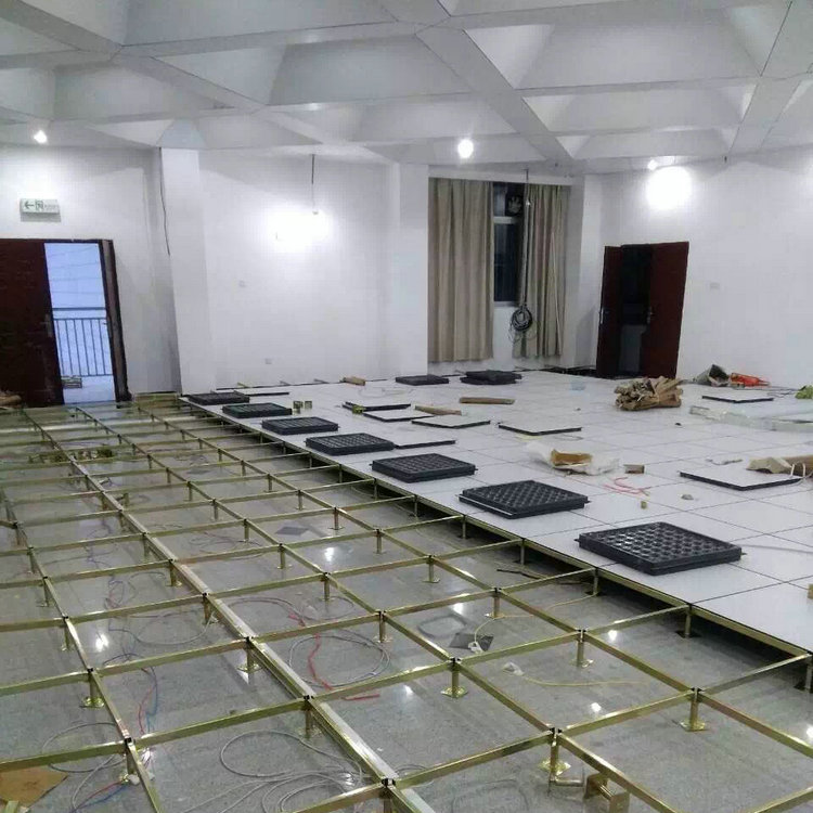 機(jī)房防靜電地板有幾種，機(jī)房為什么要采用防靜電地板